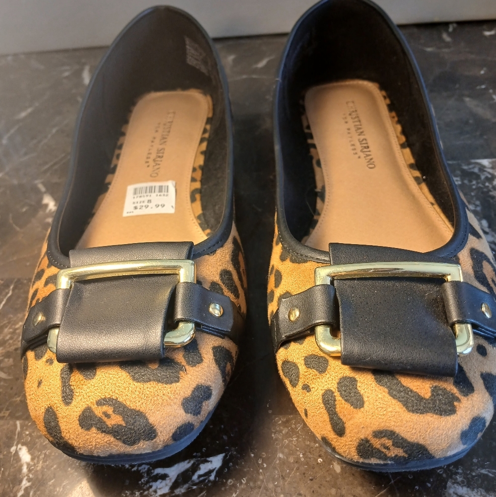 Christian Siriano Leopard Print Flats with Gold Buckle - Picture 4 of 11